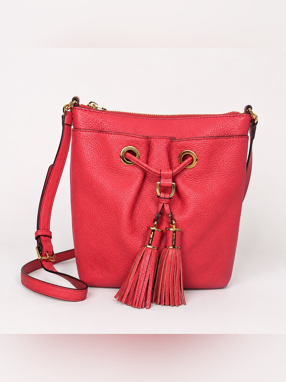 Michael Kors Pebbled Leather Tassel Crossbody Bag Coral Pink Gold Tone - Picture 5 of 8